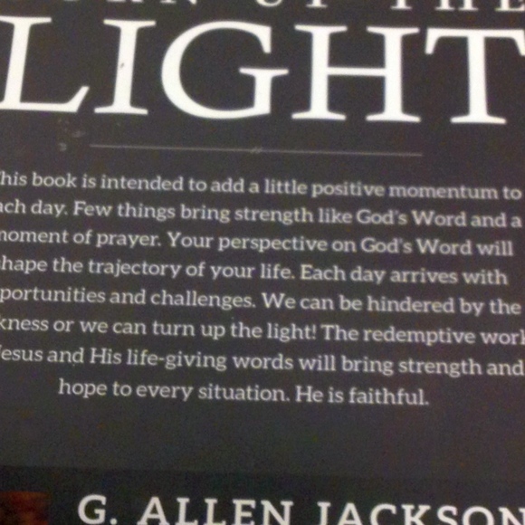 Christian Life / Spiritual Growth  - Turn up the Light One-Year Devotional - Picture 4 of 7